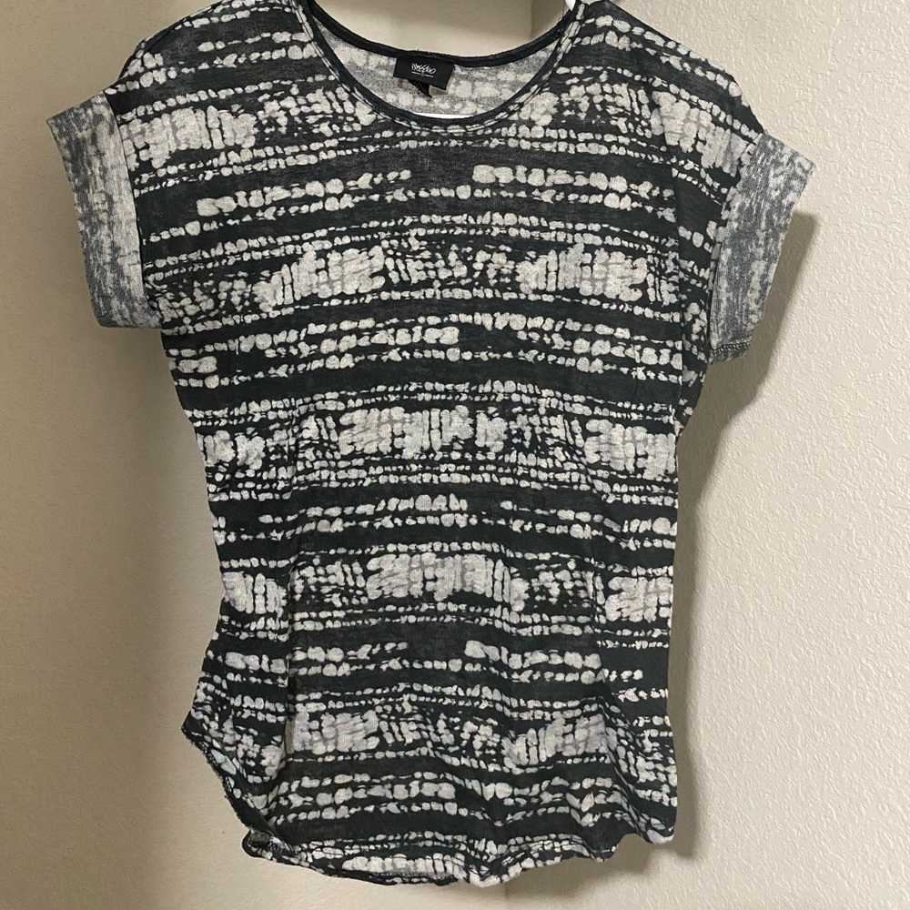 Black and off white top!